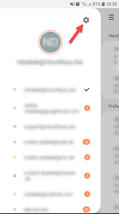 Mit dem Zahnrad-Symbol kommen Sie in Ihre E-Mail Einstellungen.